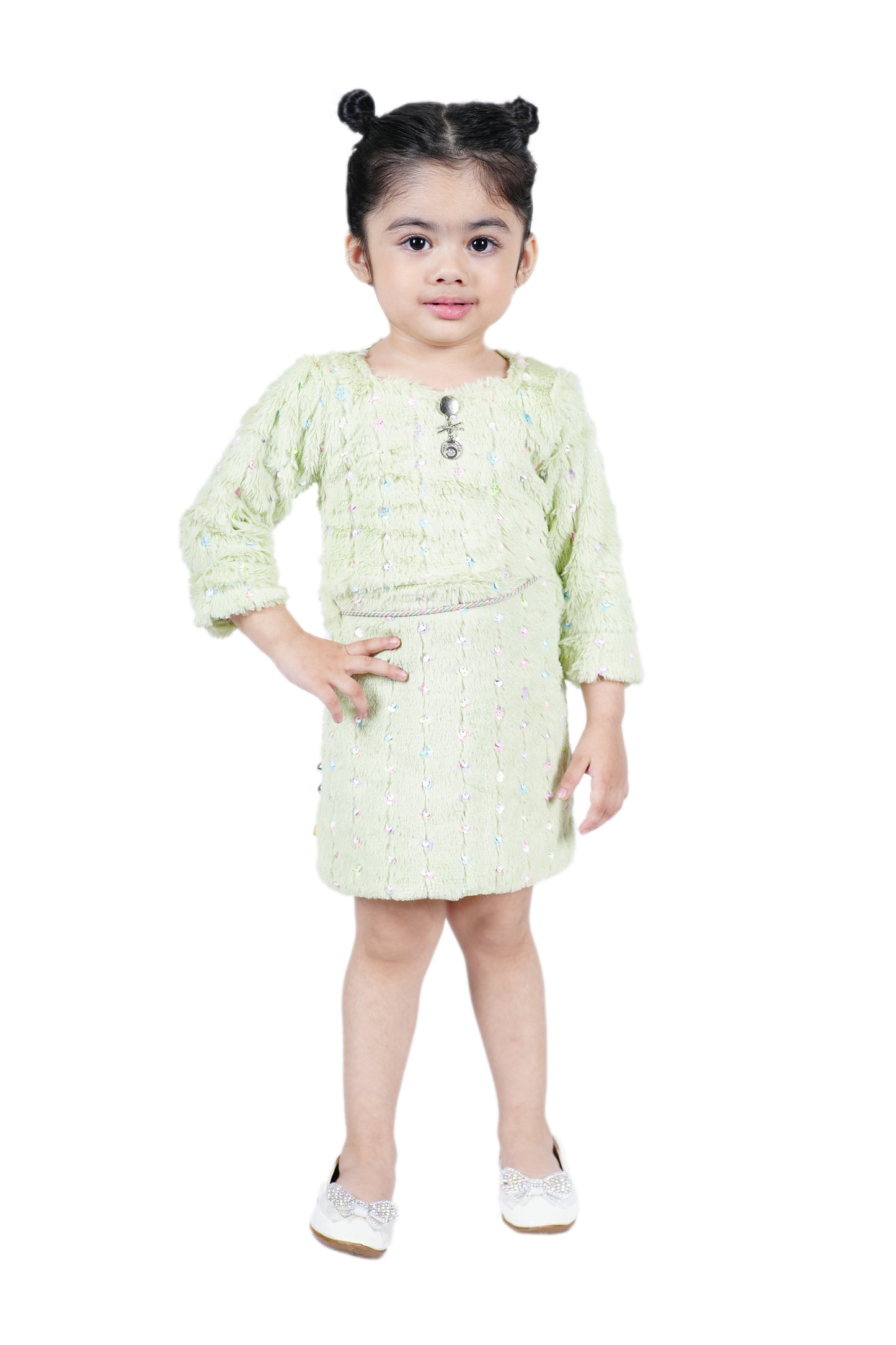 One Piece Dress Fur Finish with 3/4 th sleeves and  a stylish belt to add on